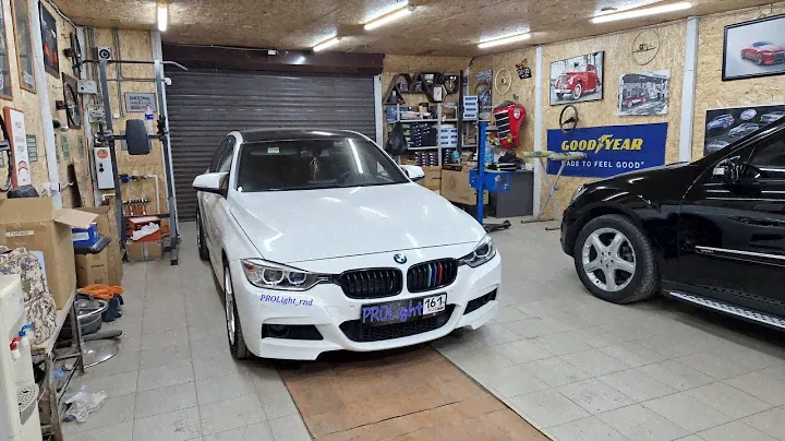 BMW 3 F30. На зависть семёновне Давидыча: замена ксенона на кватро BI-LED Aozoom A4+ 2022.