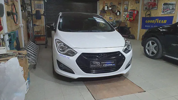 Hyundai I40. Замена биксеноновых линз на Лазерные двухчиповые BI-LED Russian Falcon F40+.