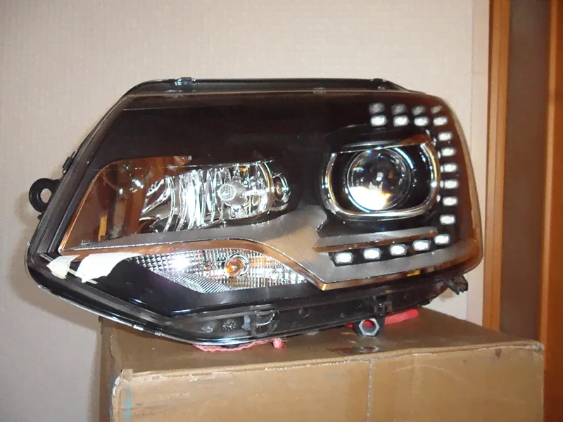 Фары Ксенон Xenon VW T5.